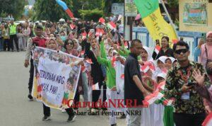 Kala Prabowo Pidato di Hadapan Petani-Nelayan Gorontalo, Spanduk Dukung MBG Membentang