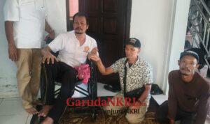 Bantu Warga yang Dua Tahun Menderita Stroke di Babakanmulya, DPC Gerindra Kuningan Berikan Kursi Roda